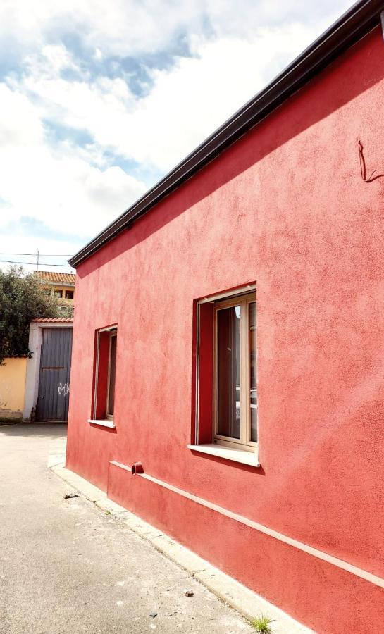 Red House Villa Cabras Exterior photo